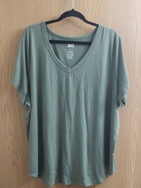 SO Olive Green V-Neck Short Sleeve Tee